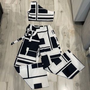 Black & White Set
